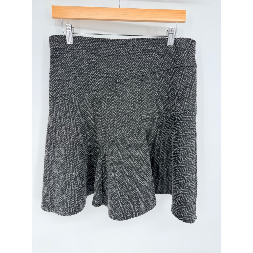 LOFT‎ Womens Gray Herringbone Knit Flared Skirt M Elastic Waist Career Casual